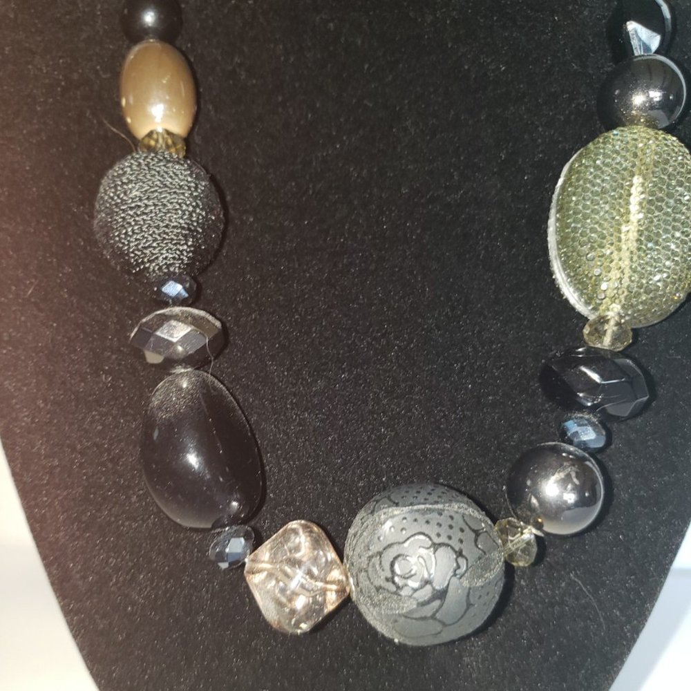 Necklace 20 inch Adjustable length plastic heavy beads black, clear sparkles - Picture 2 of 3